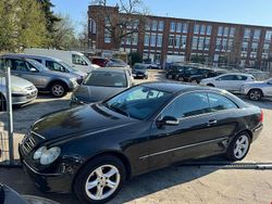 Obsidianschwarz metalliclack Gebraucht 2003 Mercedes CLK200 Coupé | 1.999 € (Fairer Preis)
