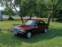 Rot Gebraucht 1989 Mercedes 190 Limousine | 9.350 €