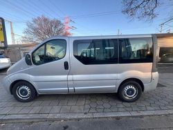 Silber Gebraucht 2005 Opel Vivaro Van | 5.800 € (Etwas zu teuer)