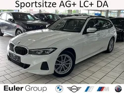 Weiss Gebraucht 2024 BMW 318 Sport Line Kombi | 31.733 € (Superpreis)