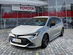Platinumweiß perleffekt Gebraucht 2025 Toyota Corolla Kombi | 29.990 € (Guter Preis)