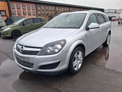 Silber Gebraucht 2010 Opel Astra Edition Kombi | 2.200 € (Superpreis)