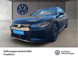 Grenadillschwarz metallic Gebraucht 2024 VW Passat R-line Kombi | 46.980 €