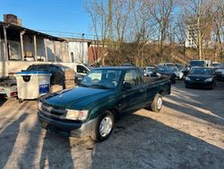 Grün Gebraucht 2002 Toyota HiLux Abholung | 5.700 €