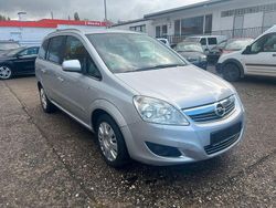 Silber Gebraucht 2008 Opel Zafira Edition Van / Kleinbus | 4.500 € (Etwas zu teuer)