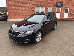 Schwarz Gebraucht 2018 Skoda Octavia Ambition Kombi | 9.900 € (Guter Preis)