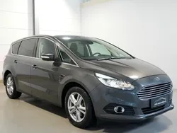 Grau Gebraucht 2019 Ford S-MAX Titanium Van / Kleinbus | 23.800 € (Fairer Preis)