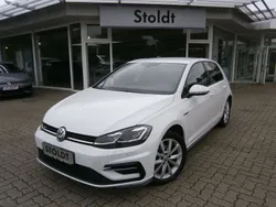Weiß Gebraucht 2018 VW Golf VII Highline Limousine | 17.920 € (Fairer Preis)