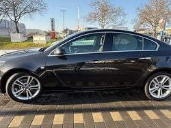 Schwarz Gebraucht 2011 Opel Insignia Limousine | 4.300 € (Fairer Preis)