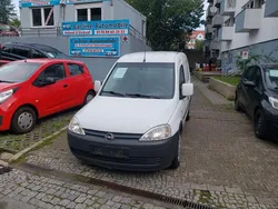 Weiß Gebraucht 2008 Opel Combo Van / Kleinbus | 3.300 € (Etwas zu teuer)