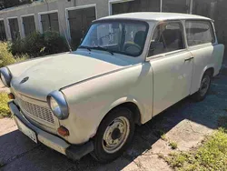 Weiß Gebraucht 1987 Trabant 601 Kombi | 3.500 €