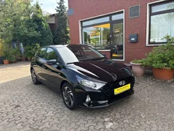Schwarz Gebraucht 2021 Hyundai i20 Select Limousine | 15.900 € (Fairer Preis)