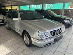 Silber Gebraucht 1998 Mercedes E290 Limousine | 4.999 €
