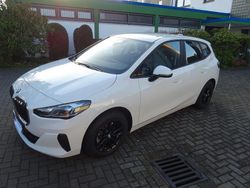 Weiß Gebraucht 2024 BMW 216 Active Tourer Van / Kleinbus | 24.900 € (Guter Preis)