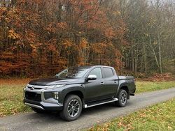 Grau Gebraucht 2022 Mitsubishi L200 Abholung | 29.800 €