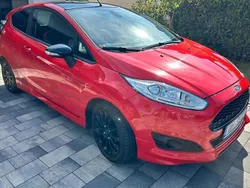 Rot Gebraucht 2015 Ford Fiesta Sport Kleinwagen | 8.599 € (Fairer Preis)