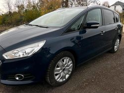Blau Gebraucht 2015 Ford S-MAX S Van / Kleinbus | 9.500 € (Guter Preis)