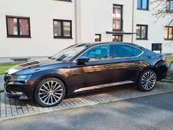 Braun Gebraucht 2016 Skoda Superb Limousine | 22.999 € (Teuer)