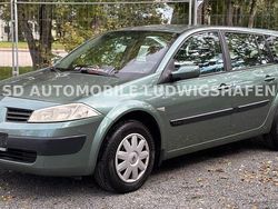 Grün Gebraucht 2005 Renault Mégane GrandTour Kombi | 2.299 € (Teuer)