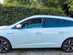Weiß Gebraucht 2017 Renault Mégane IV Bose Edition Limousine | 6.990 € (Fairer Preis)