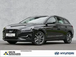 Abyss black / mic Gebraucht 2024 Hyundai i30 Trend Kombi | 21.340 € (Guter Preis)