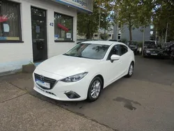 Weiß Gebraucht 2014 Mazda 3 Center-Line Limousine | 8.950 € (Superpreis)