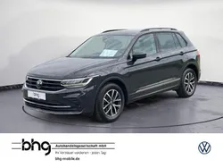Uranograu Gebraucht 2023 VW Tiguan Life SUV | 29.490 € (Guter Preis)
