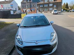 Weiß Gebraucht 2010 Fiat Punto Evo Kleinwagen | 2.500 € (Teuer)