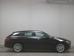 Schwarz Gebraucht 2023 Mercedes CLA180 Shooting Brake Kombi | 21.480 € (Fairer Preis)