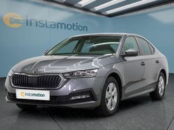 Grau Gebraucht 2024 Skoda Octavia Limousine | 25.699 € (Fairer Preis)
