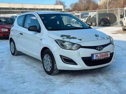 Weiß Gebraucht 2014 Hyundai i20 Edition Limousine | 2.500 € (Guter Preis)