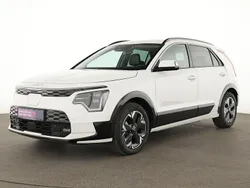 Schneeweiss Gebraucht 2023 Kia e-Niro Vision SUV | 26.542 € (Guter Preis)