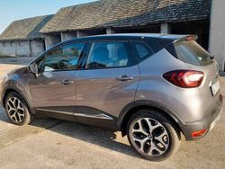 Grau Gebraucht 2019 Renault Captur Intens SUV | 10.500 € (Fairer Preis)