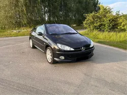 Schwarz Gebraucht 2006 Peugeot 206 CC Filou Cabrio | 1.888 € (Fairer Preis)