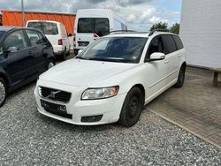Weiß Gebraucht 2008 Volvo V50 Summum Kombi | 1.500 €