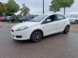 Weiß Gebraucht 2012 Fiat 500 Limousine | 2.666 €