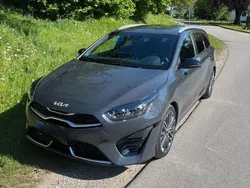 Grau Gebraucht 2023 Kia Ceed Sportswagon Kombi | 28.900 € (Teuer)