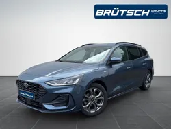 Chromablau Gebraucht 2023 Ford Focus ST-Line Kombi | 24.980 € (Guter Preis)