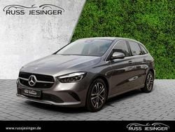 Grau Gebraucht 2024 Mercedes 180 Progressive Limousine | 28.880 € (Guter Preis)