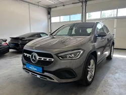 Mountaingrau met. Gebraucht 2023 Mercedes GLA200 Progressive SUV | 34.999 € (Guter Preis)