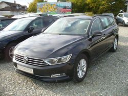Deep black perleffekt Gebraucht 2019 VW Passat Comfortline Kombi | 19.995 € (Fairer Preis)