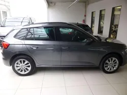 Graphitegrau metallic Gebraucht 2022 Skoda Kamiq Tour SUV | 21.990 € (Fairer Preis)
