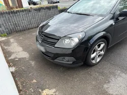 Schwarz Gebraucht 2005 Opel Astra GTC Coupé | 1.700 €