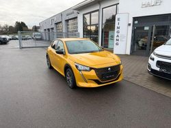 Gelb Gebraucht 2022 Peugeot e-208 Allure Kleinwagen | 13.900 € (Guter Preis)