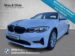 Weiss Gebraucht 2021 BMW 330 Limousine | 30.999 € (Superpreis)