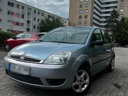 Silber Gebraucht 2005 Ford Fiesta Kleinwagen | 999 € (Guter Preis)