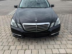 Schwarz Gebraucht 2012 Mercedes E220 Kombi | 7.800 € (Superpreis)