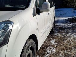 Weiß Gebraucht 2016 Citroën Berlingo PureTech Van / Kleinbus | 7.300 € (Guter Preis)