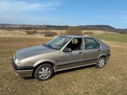 Renault R9