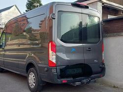 Grau Gebraucht 2021 Ford Transit Limited Van / Kleinbus | 29.500 € (Fairer Preis)
